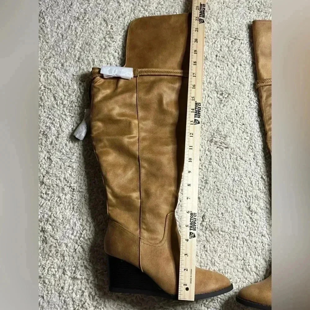 JOURNEE COLLECTION Womens Brown Jezebel Almond Toe Stiletto Riding Boot 7.5 NIB